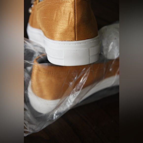 NWOB Nine West Gold Embellished Slip-On Sneakers - Picture 8 of 15